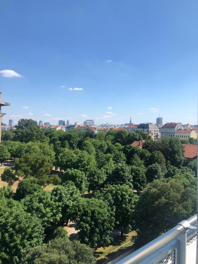 Apartamento Augartenblick Penthauscombo 15/16 - Blick Zum Riesenrad Viena Exterior foto